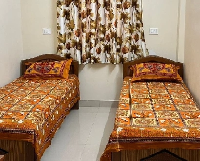 Vedha Ladies Hostel Near Krishnammal College